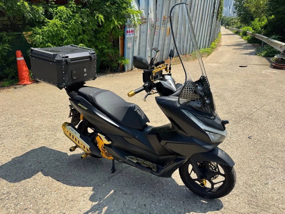 혼다 pcx125 25년 abs 짧은키로수 판매합니다 이미지