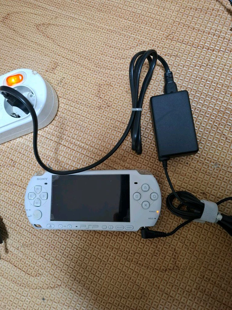 PSP 정품 충전 어뎁터 - 안심되는 중고거래