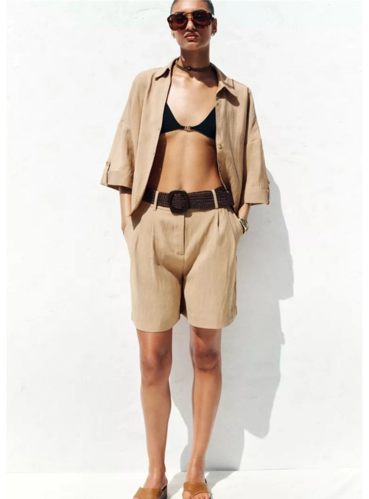 Zara 버뮤다 팬츠 이미지