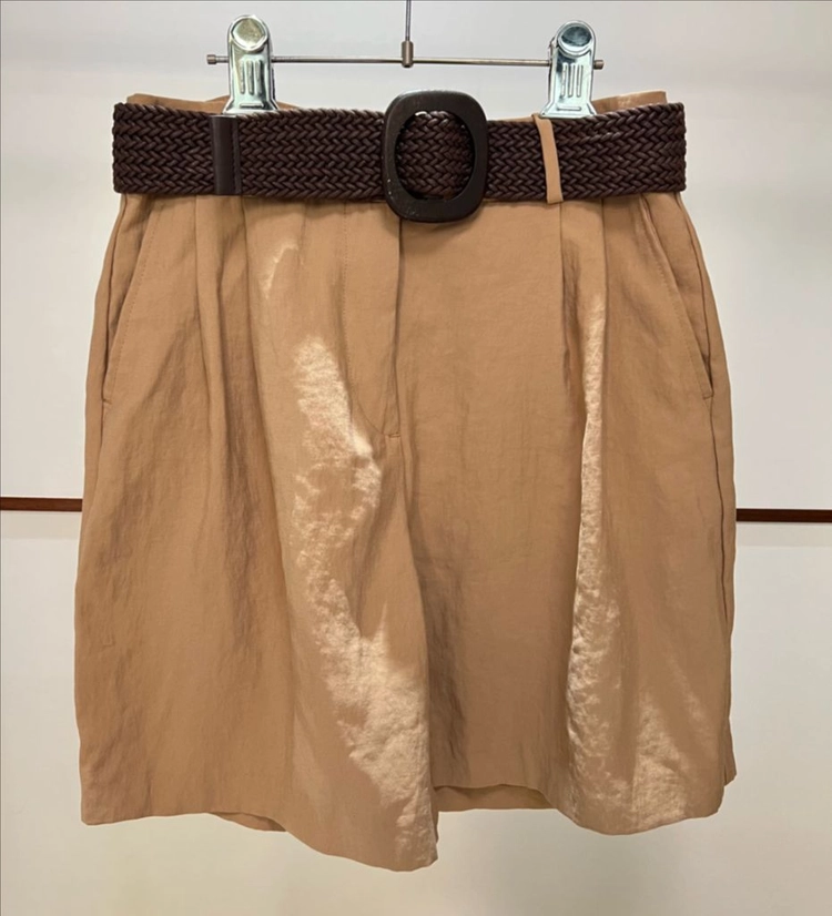 Zara 버뮤다 팬츠 이미지