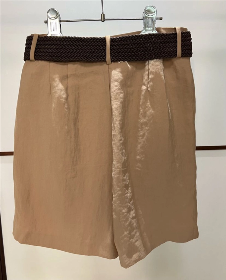 Zara 버뮤다 팬츠 이미지