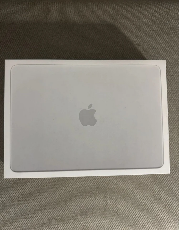 -급처- 맥북 네오 실버 새상품 256GB - 안심되는 중고거래