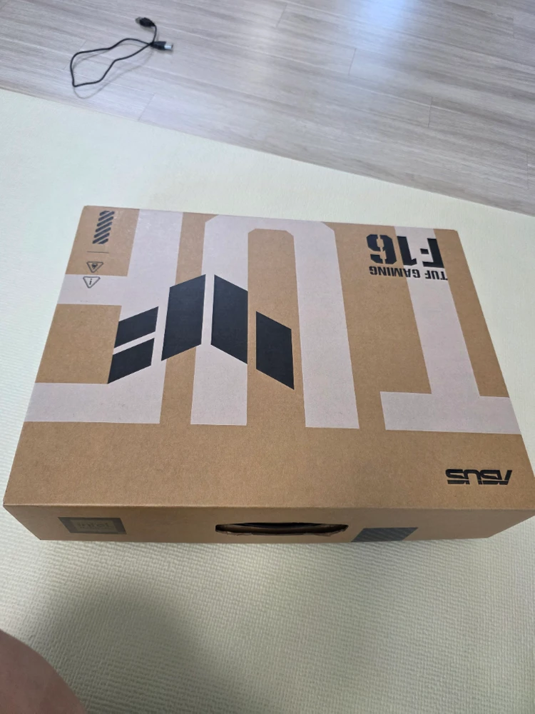 (풀구성) 신품급 ASUS TUF F16 게이밍 노트북 i7 14세대 24램 RTX5070 이미지
