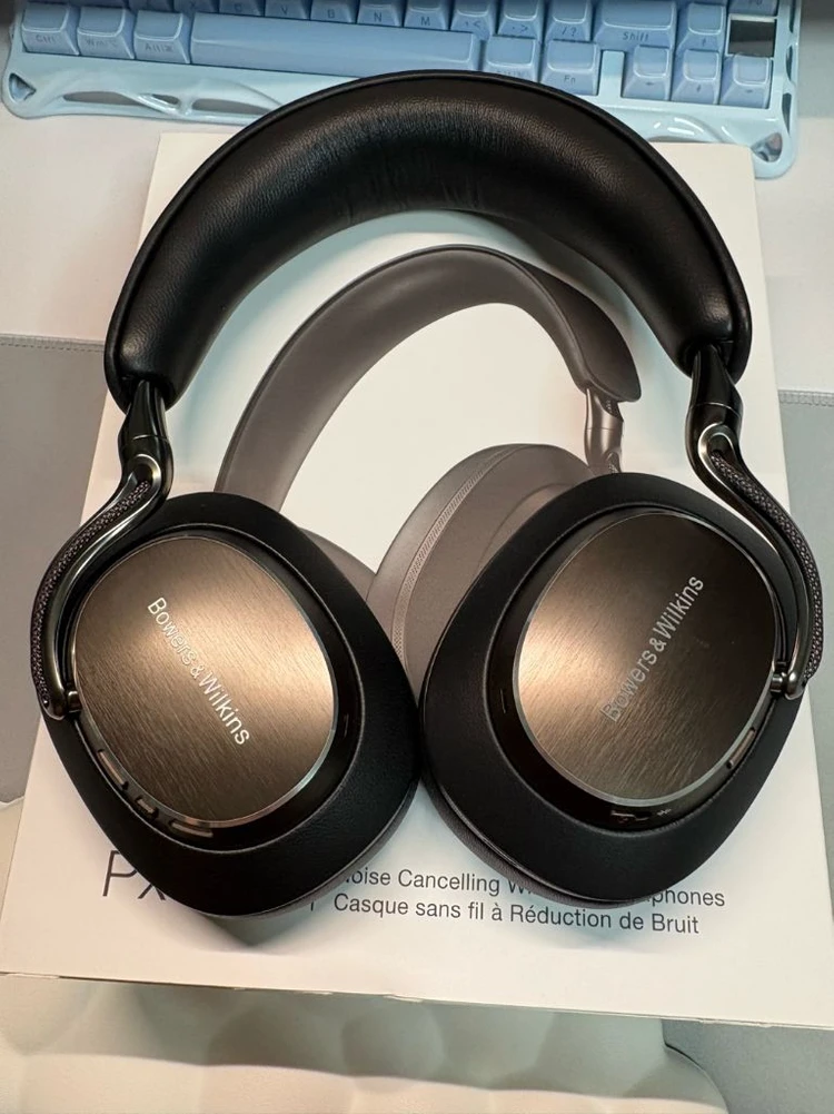 Bowers & Wilkins Px8 S2 노이즈캔슬링 헤드폰 (블랙) 이미지