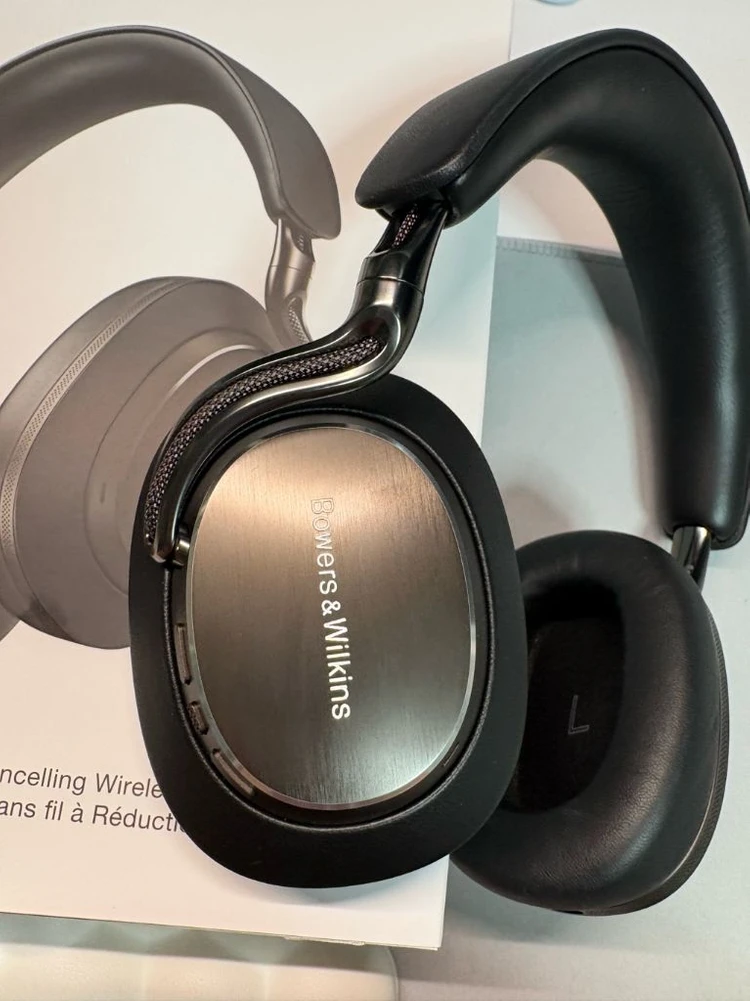 Bowers & Wilkins Px8 S2 노이즈캔슬링 헤드폰 (블랙) 이미지