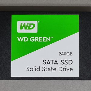 WD 240GB SATA SSD 이미지
