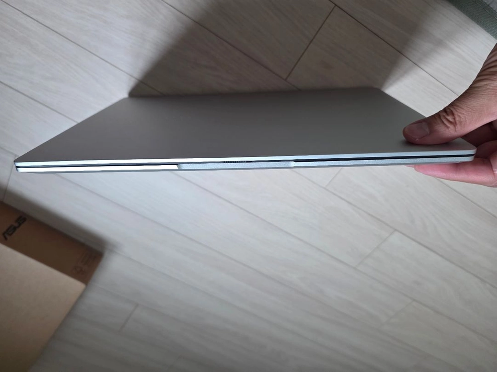 ASUS Vivobook S 14 이미지