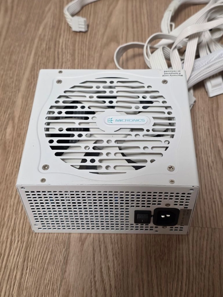 마이크로닉스 Classic II 풀체인지 800W 브론즈 ATX3.1 화이트 파워 판매합니다. 이미지