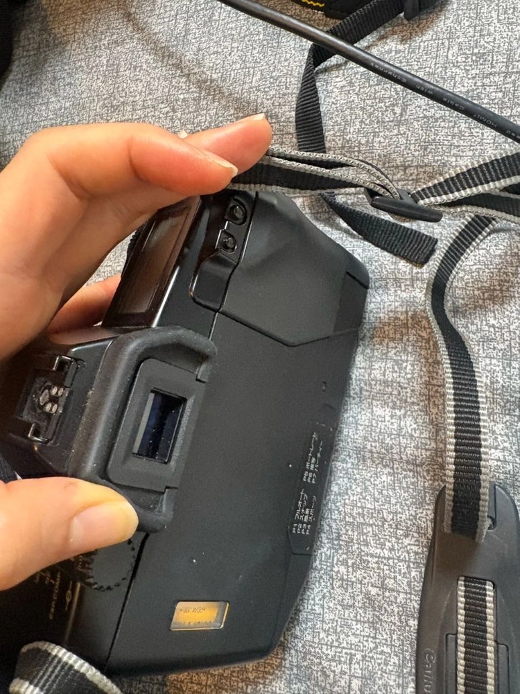 필름카메라 캐논 EOS 630 모델 이미지