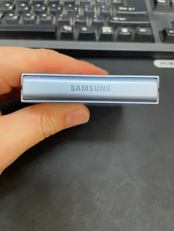 갤럭시Z플립6 블루 256GB 무잔상 상태좋은 중고47만6천팝니다 이미지