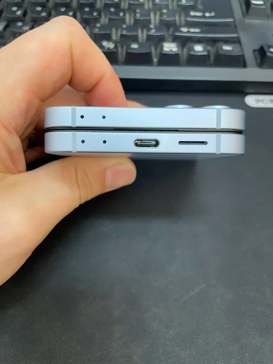 갤럭시Z플립6 블루 256GB 무잔상 상태좋은 중고47만6천팝니다 이미지