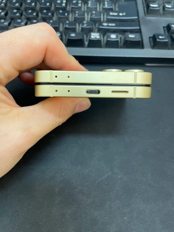 갤럭시Z플립6 옐로우 256GB 무잔상 상태좋은 중고48만8천팝니다 이미지