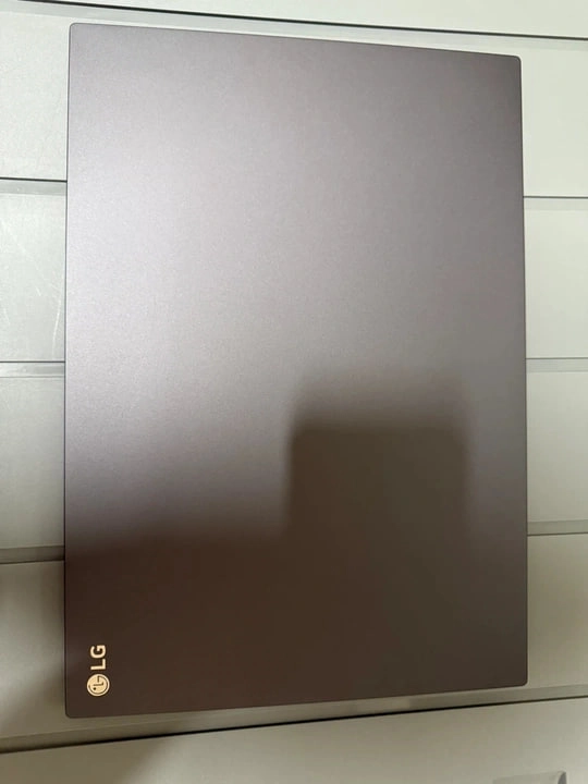 LG 울트라PC엣지 16 - 안심되는 중고거래