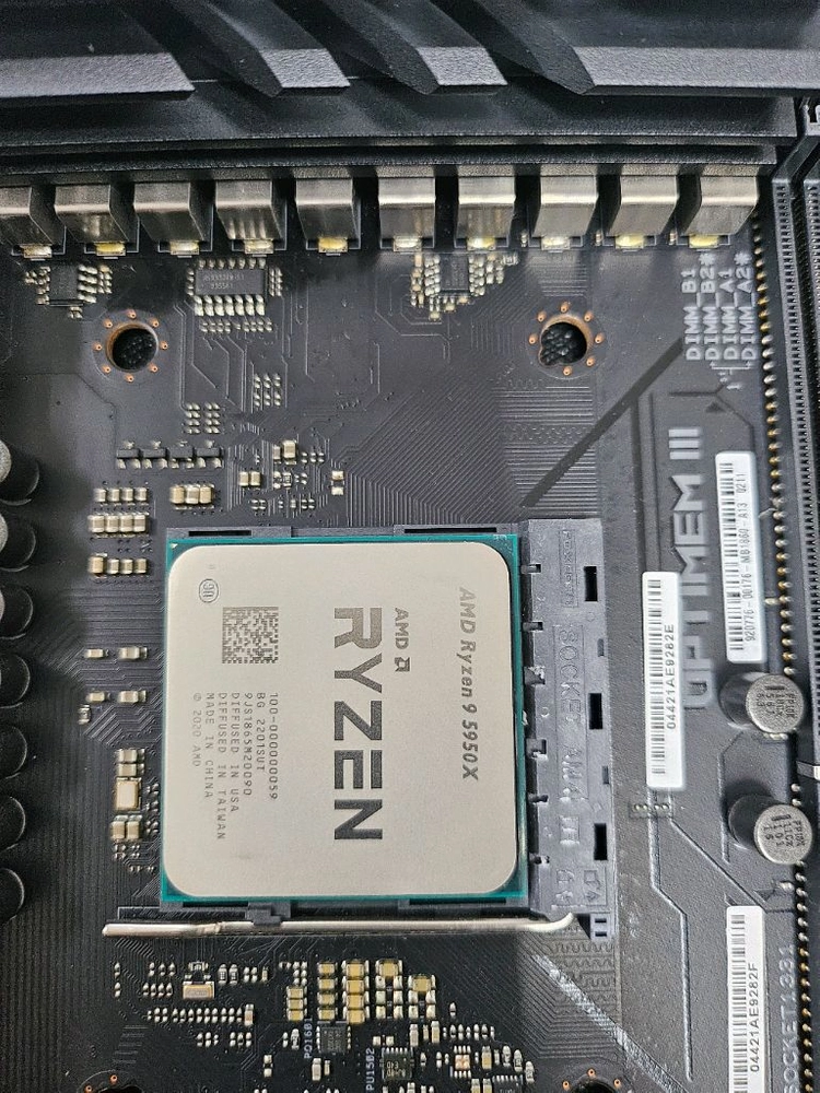 asus 크로스헤어 8 익스트림 (crosshair viii extreme ) ,라이젠 5950x 팝니다 이미지