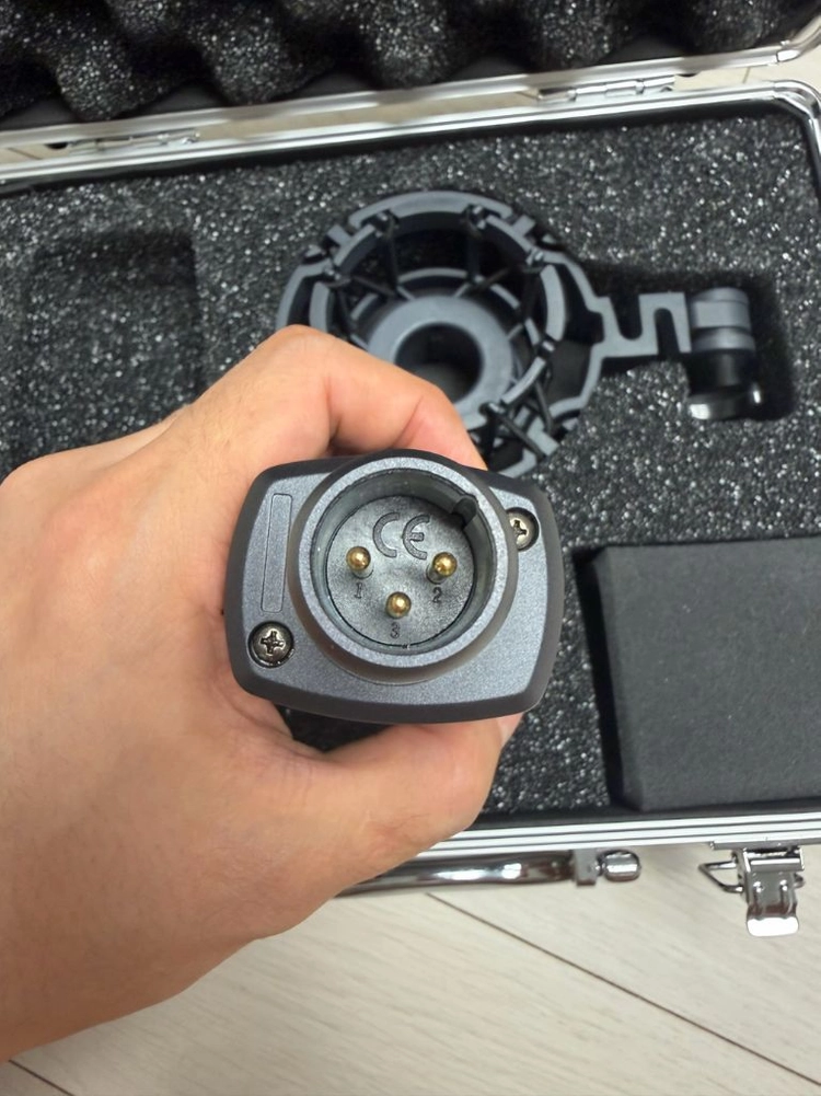 상태최상) AKG C214 콘덴서 마이크 풀박스 정리합니다 이미지