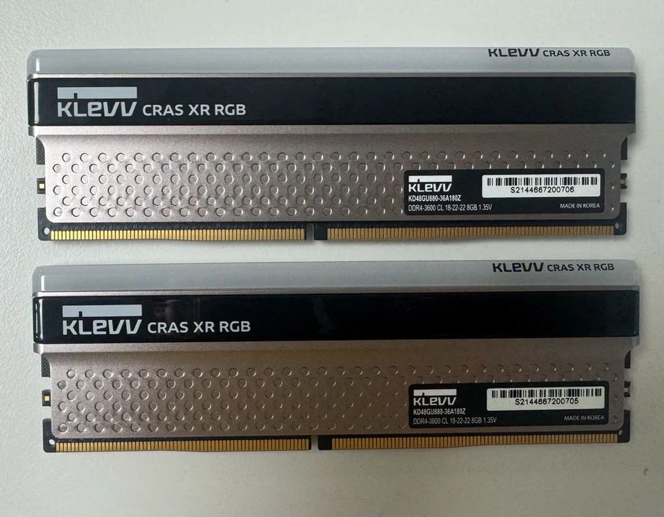 KLEVV CRAS XR RGB DDR4-3600 CL18 16GB (8Gx2) 팝니다 이미지