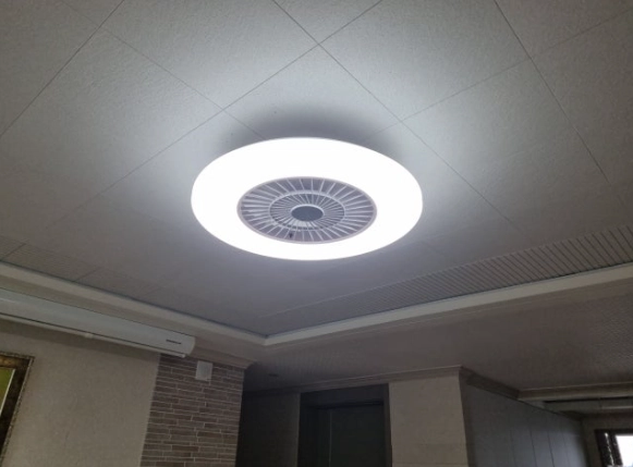 (미사용) LED 조명 천장 선풍기 실링팬 방등 60cm 유백 이미지