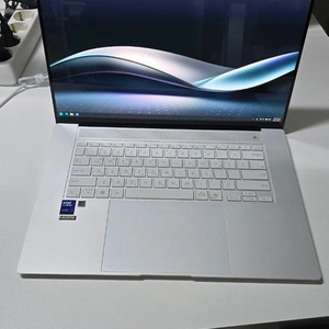 젠북 s16 루나레이크 258v 32램 1T ssd