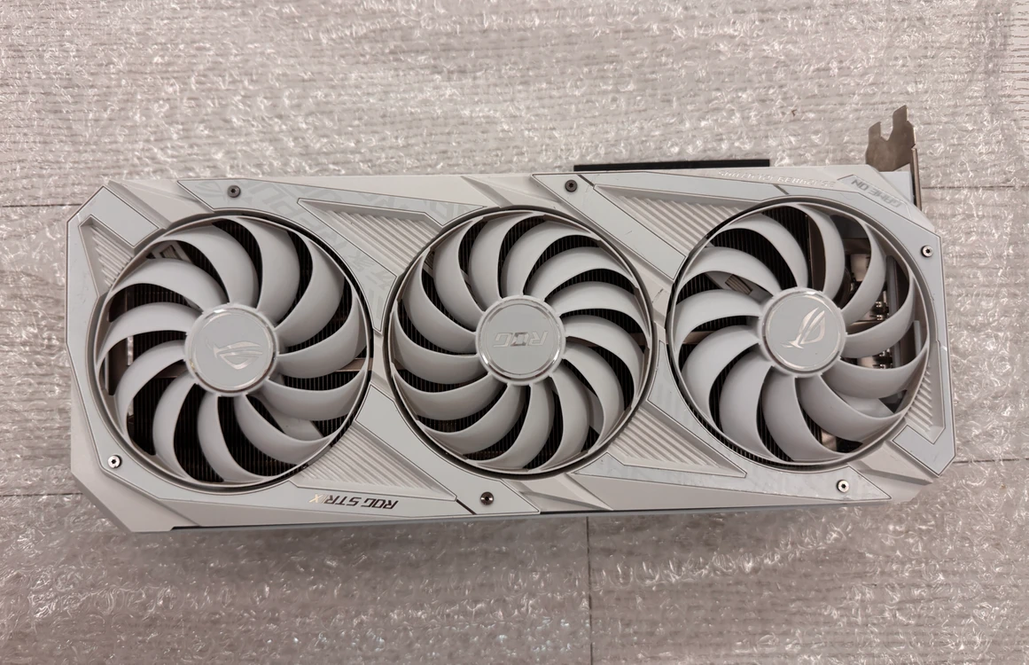 ASUS ROG STRIX 지포스 RTX 3090 O24G GAMING OC D6X 24GB White - 안심되는 중고거래