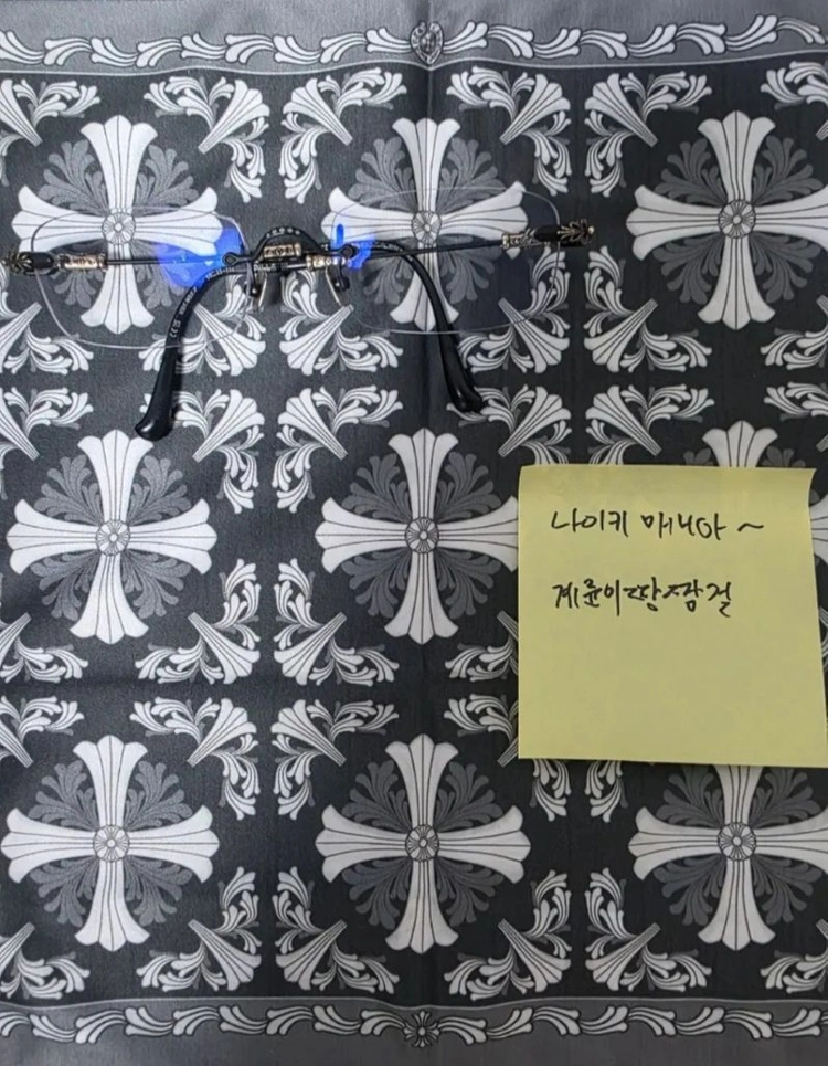 금일급처크롬하츠 필스3 매트블랙실버 mbk 압구정현대 이미지
