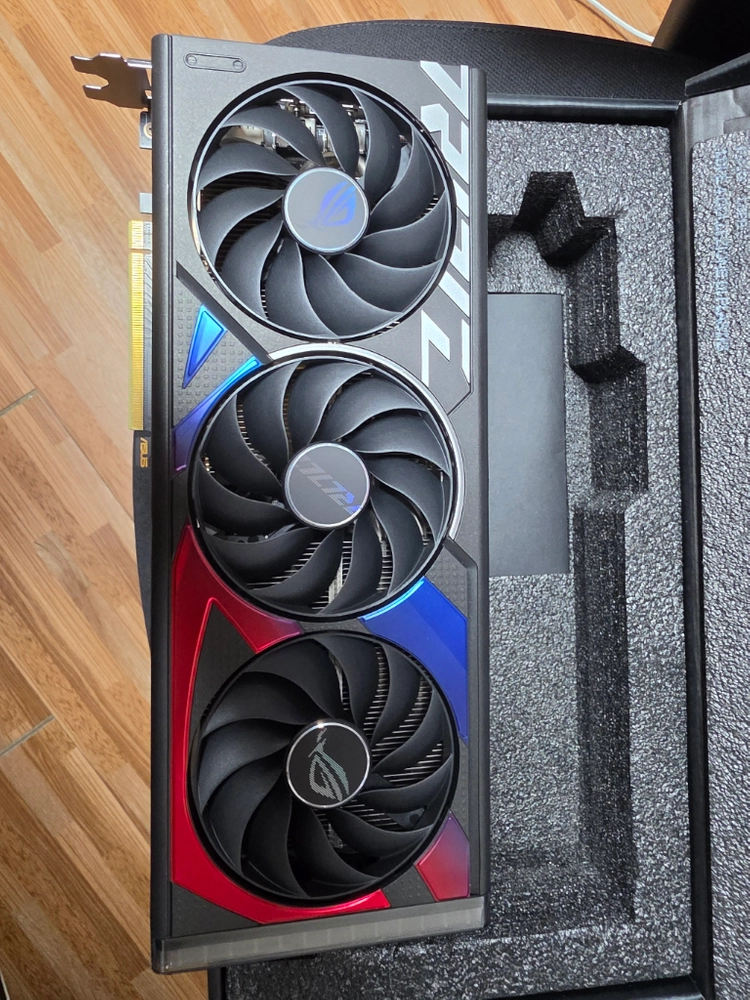 ROG Strix RTX 4060 Ti 16g 팝니다 이미지