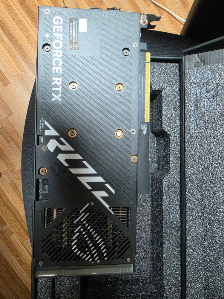 ROG Strix RTX 4060 Ti 16g 팝니다 이미지