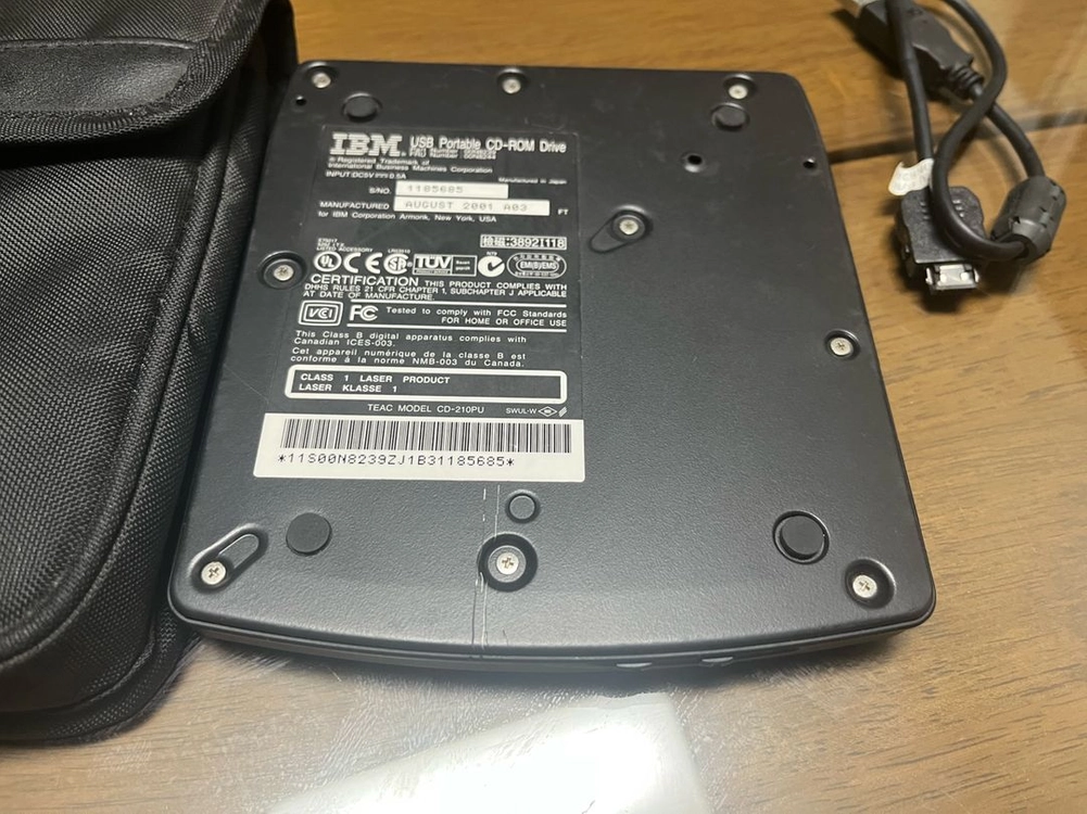 레트로 Ibm 외장형 CD-ROM 팝니다 이미지