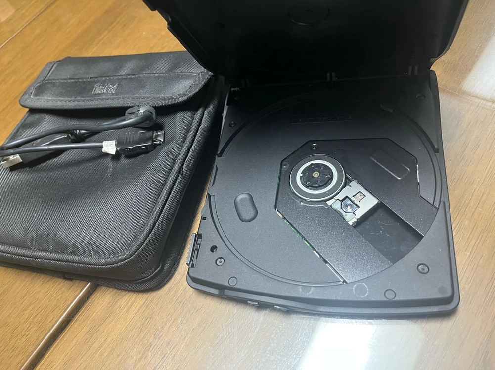 레트로 Ibm 외장형 CD-ROM 팝니다 이미지