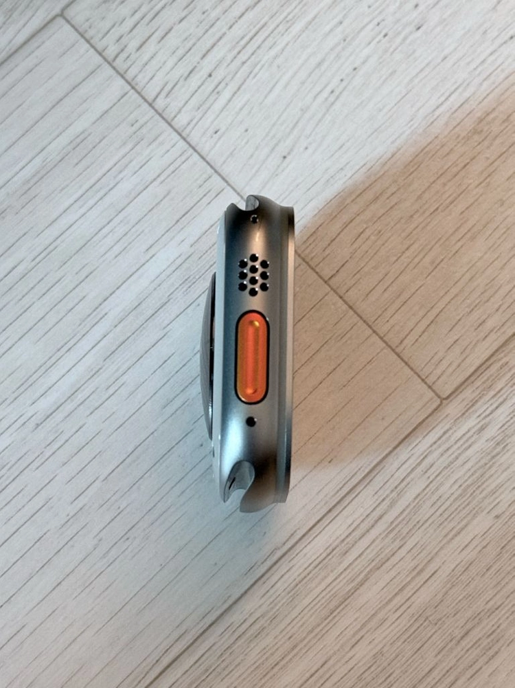 애플워치 울트라2 49mm 네추럴 티타늄 S급 이미지
