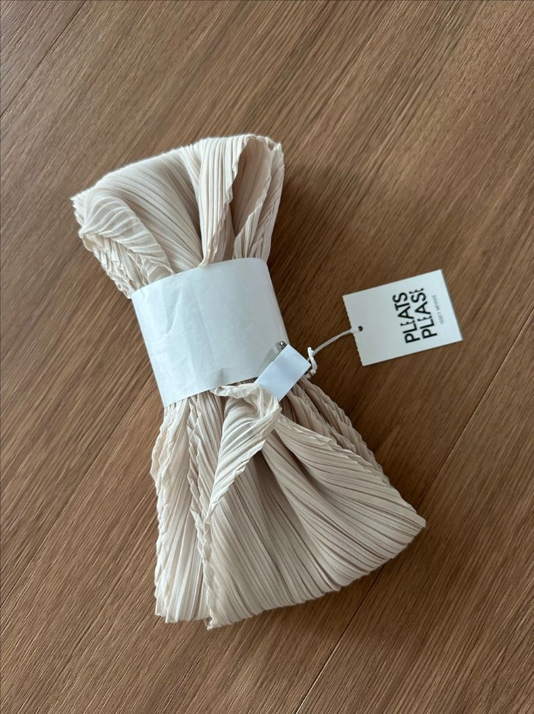 플리츠플리즈 스카프 베이지 칼라 새상품 이미지