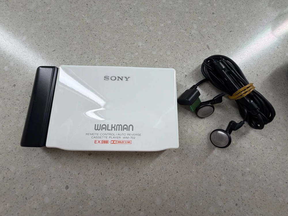 Sony WM-702 워크맨 카세트 플레이어 이미지