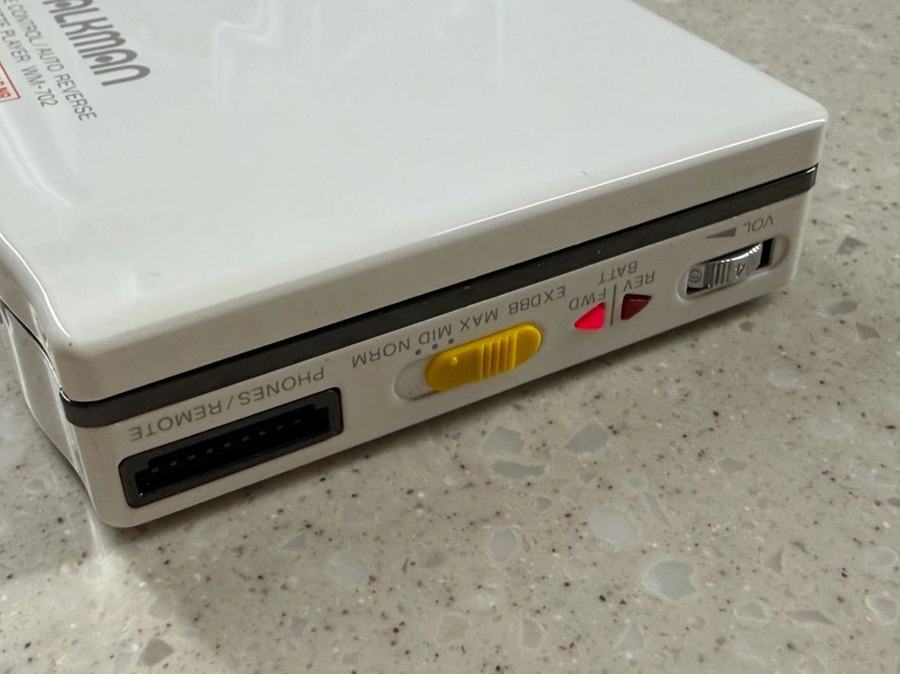 Sony WM-702 워크맨 카세트 플레이어 이미지