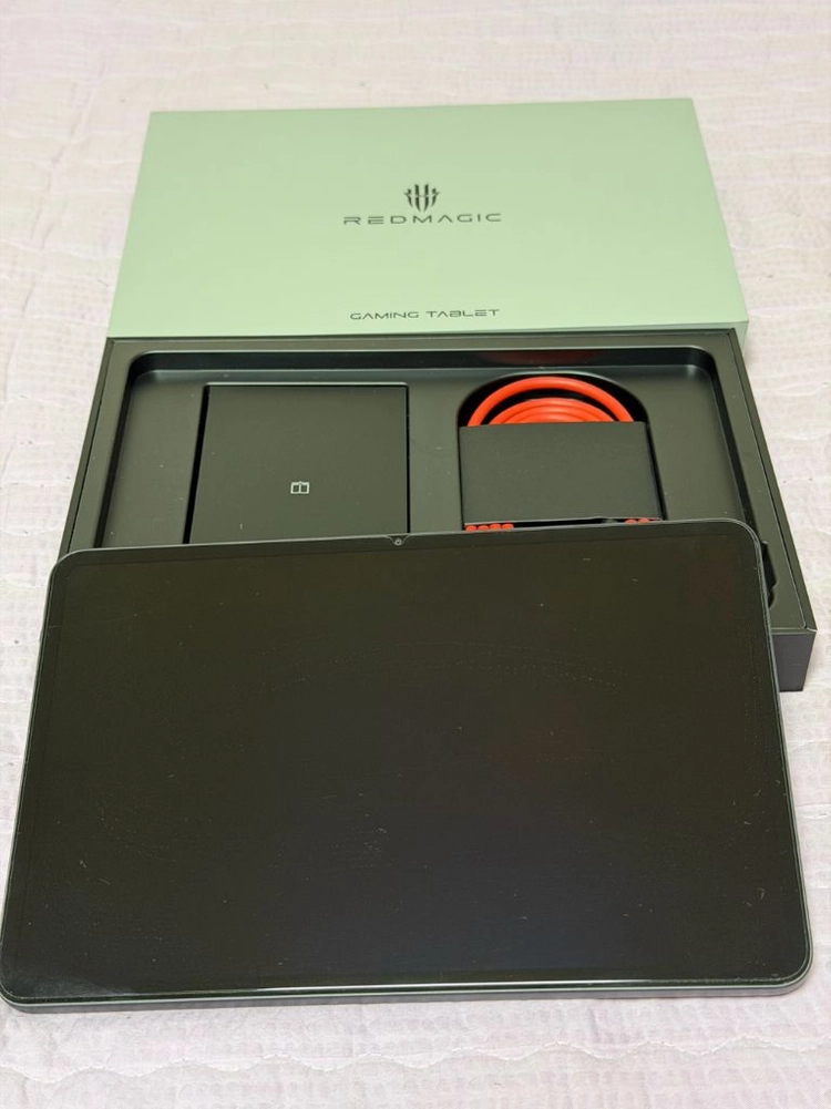 레드매직 아스트라 게이밍태블릿 24GB 1TB 이미지
