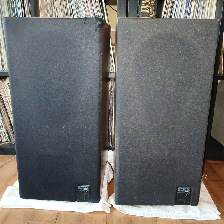 영국신 북셀프 스피커 KEF 103/3 - 안심되는 중고거래