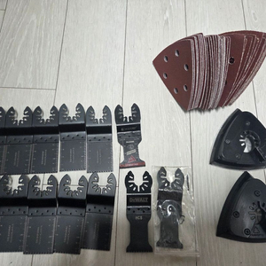 멀티커터 톱날 디월트 정품 집진용 삼각패드 사포 멀티컷터 샌딩 이미지