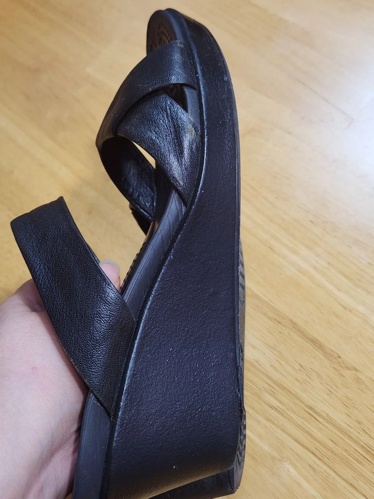 웨지힐 샌들 크록스 레이안웨지 가죽크록스 240 이미지