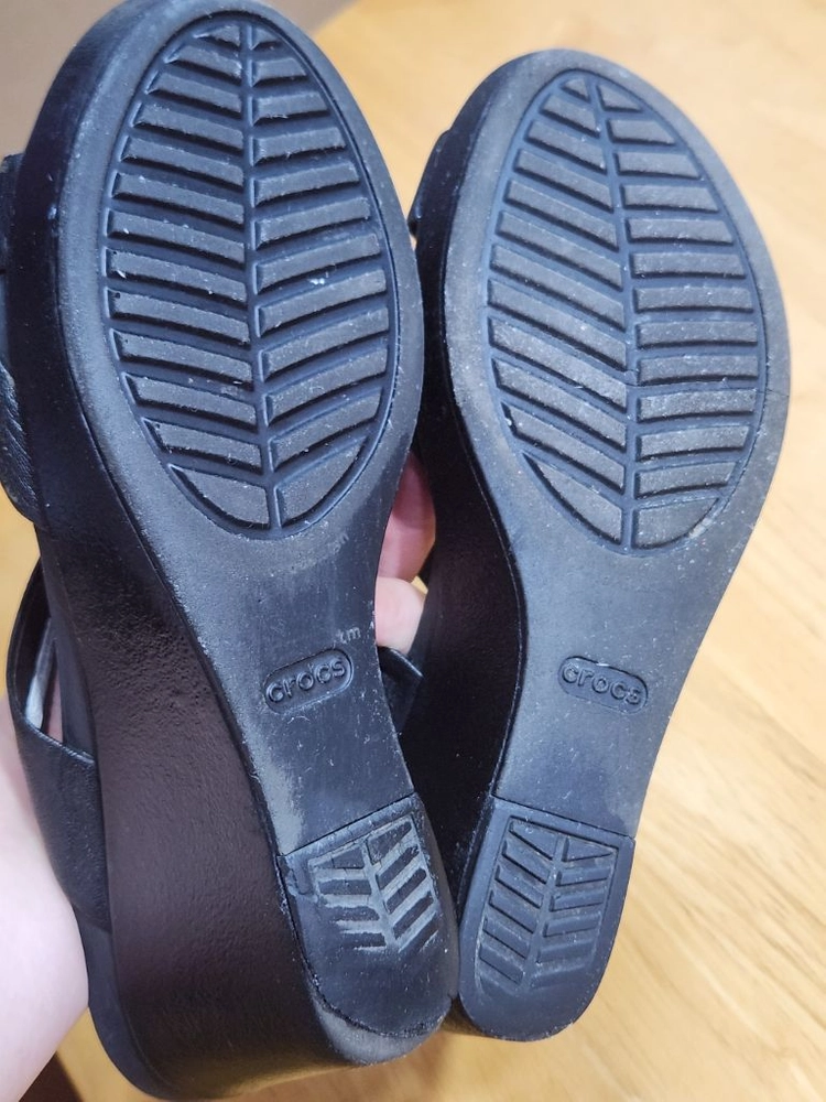 웨지힐 샌들 크록스 레이안웨지 가죽크록스 240 이미지