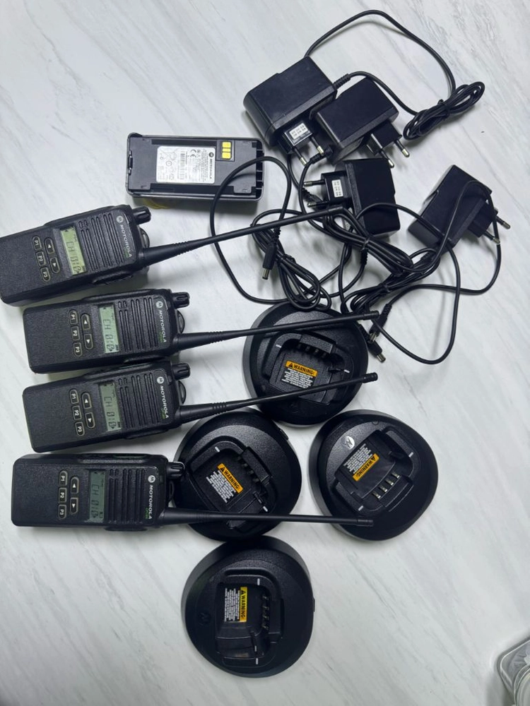 모토로라업무용 무전기 세트 이미지