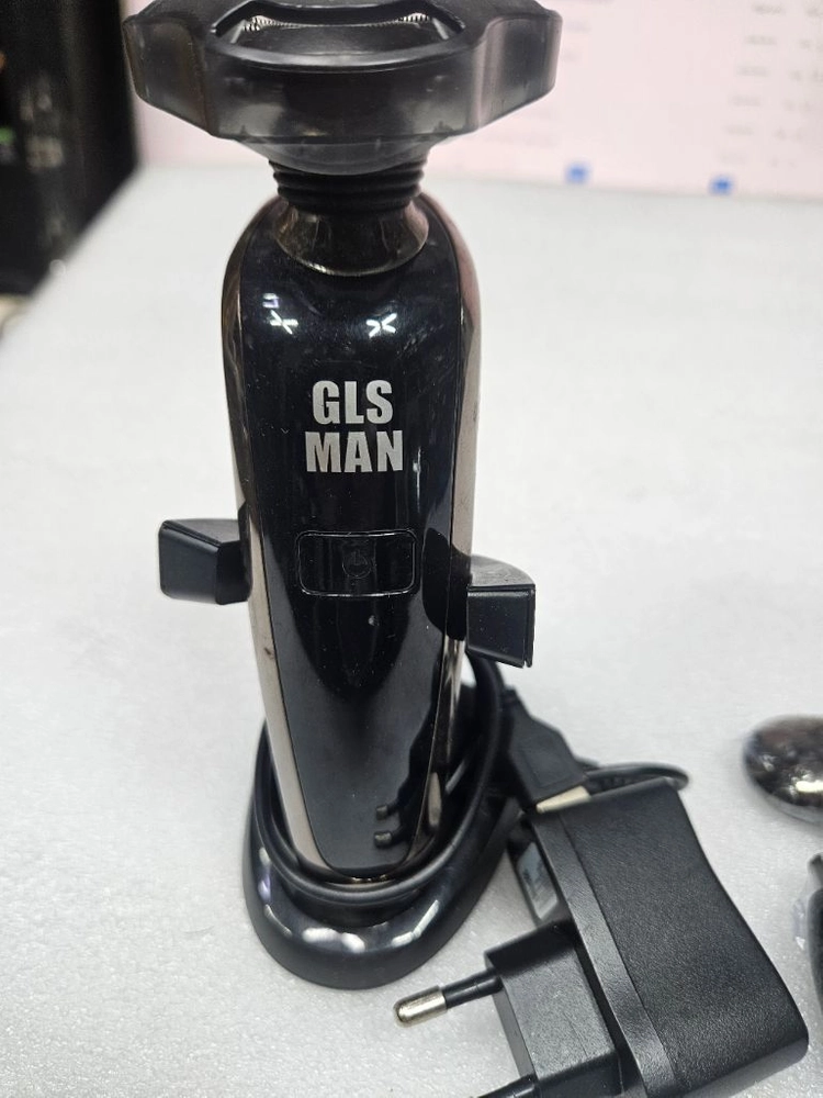 GLS MAN 충전 면도기 입니다 이미지