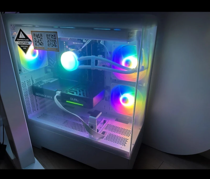 7800x3d 5060ti 32G 신품급 게이밍컴퓨터 팝니다 이미지
