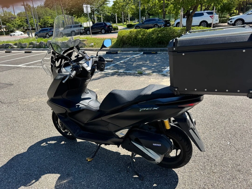 혼다 pcx125 25년 abs 짧은키로수 판매합니다 이미지
