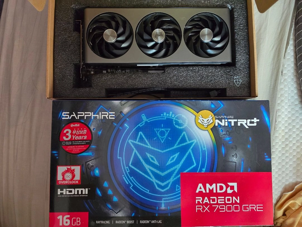 사파이어 라데온 RX 7900GRE 니트로 + D6 16GB 이미지