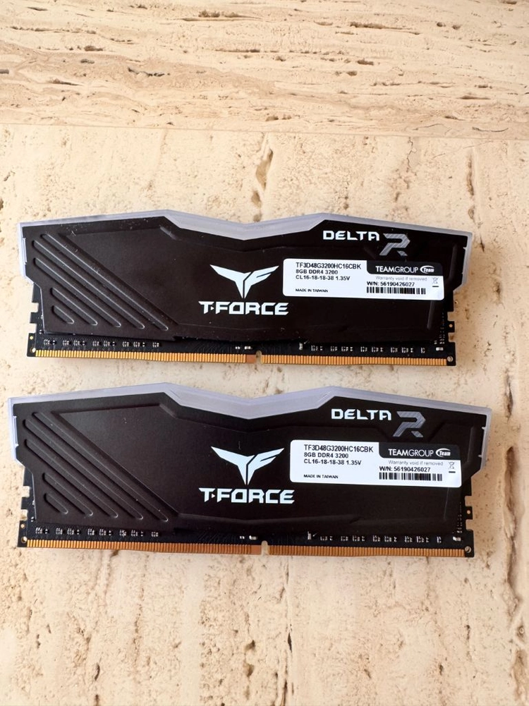 팀그룹 델타 T-Force DDR4 8GB 3200MHz 이미지