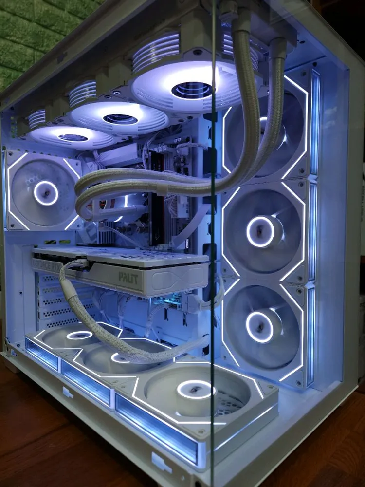 미사용 ) 9800X3D & RTX5070 컴퓨터 PC 이미지