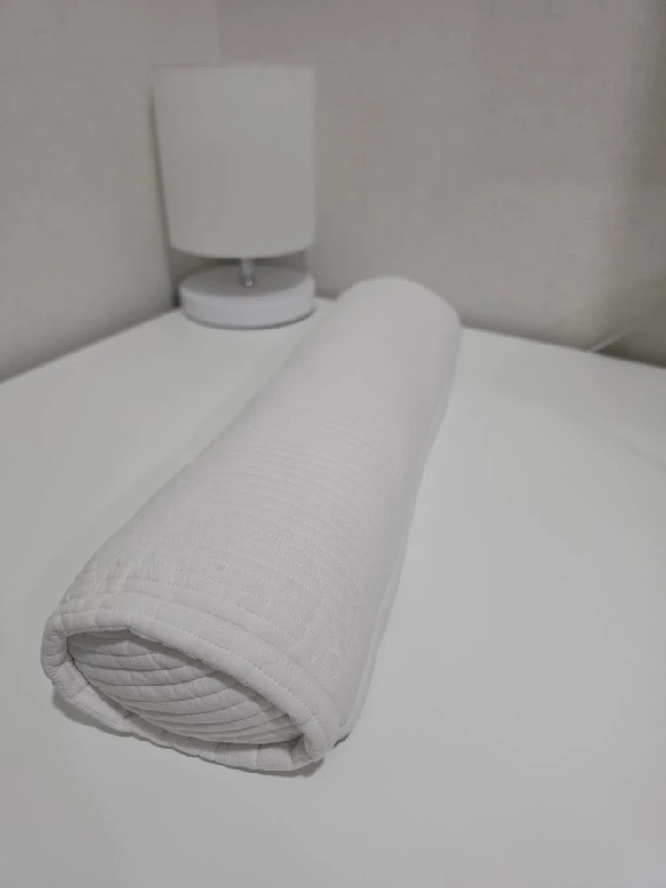 즐잠 원형 경추베개 편백큐브 목침 피그먼트 화이트 이미지