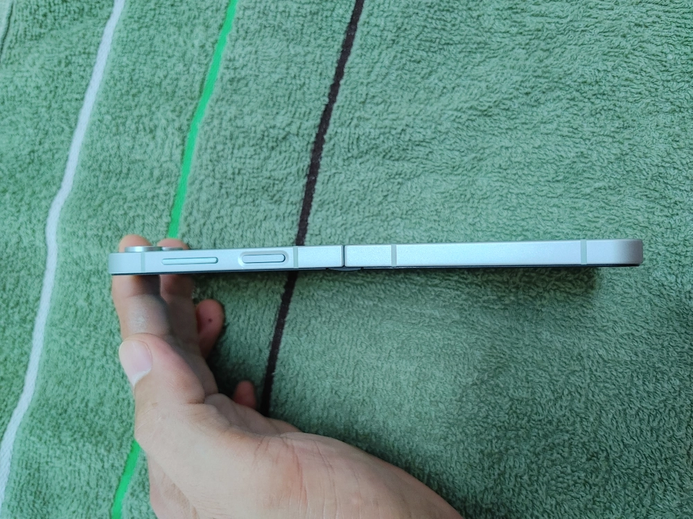 정상해지 S급 ㅡ 갤럭시 Z플립6 256GB 이미지