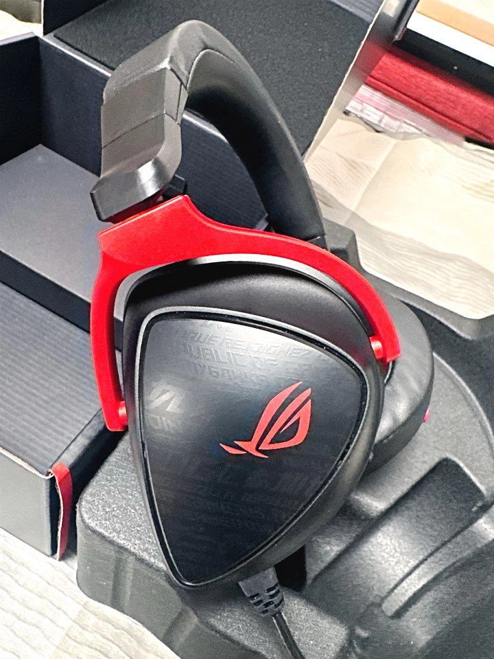 (단순개봉품) ASUS ROG 델타 S 코어 유선 게이밍 헤드셋 (3.5파이 케이블) 이미지
