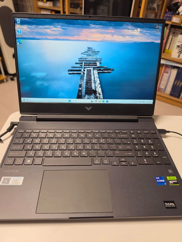 HP 빅터스 15 게이밍 노트북 (i7/RTX4060/32GB/512GB) 이미지