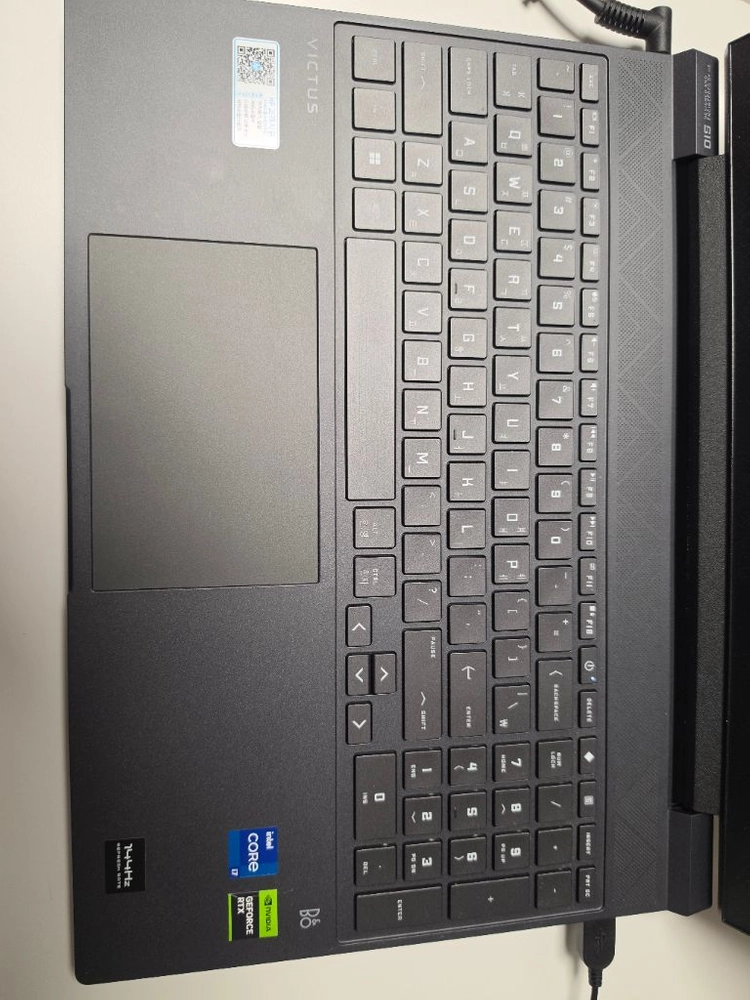 HP 빅터스 15 게이밍 노트북 (i7/RTX4060/32GB/512GB) 이미지