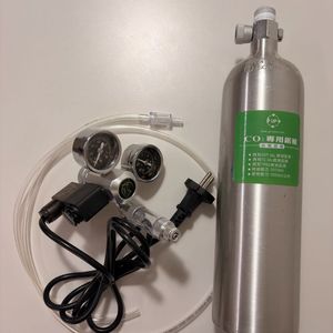 고압이탄 CO2 봄베 (완충상태) + 레귤레이터 이미지